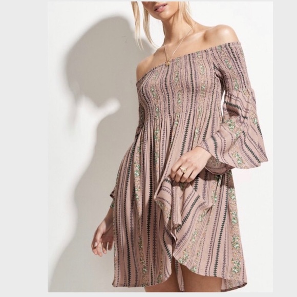 Floral off-the-shoulder Dress (or Tunic!) - NWT - Picture 3 of 4